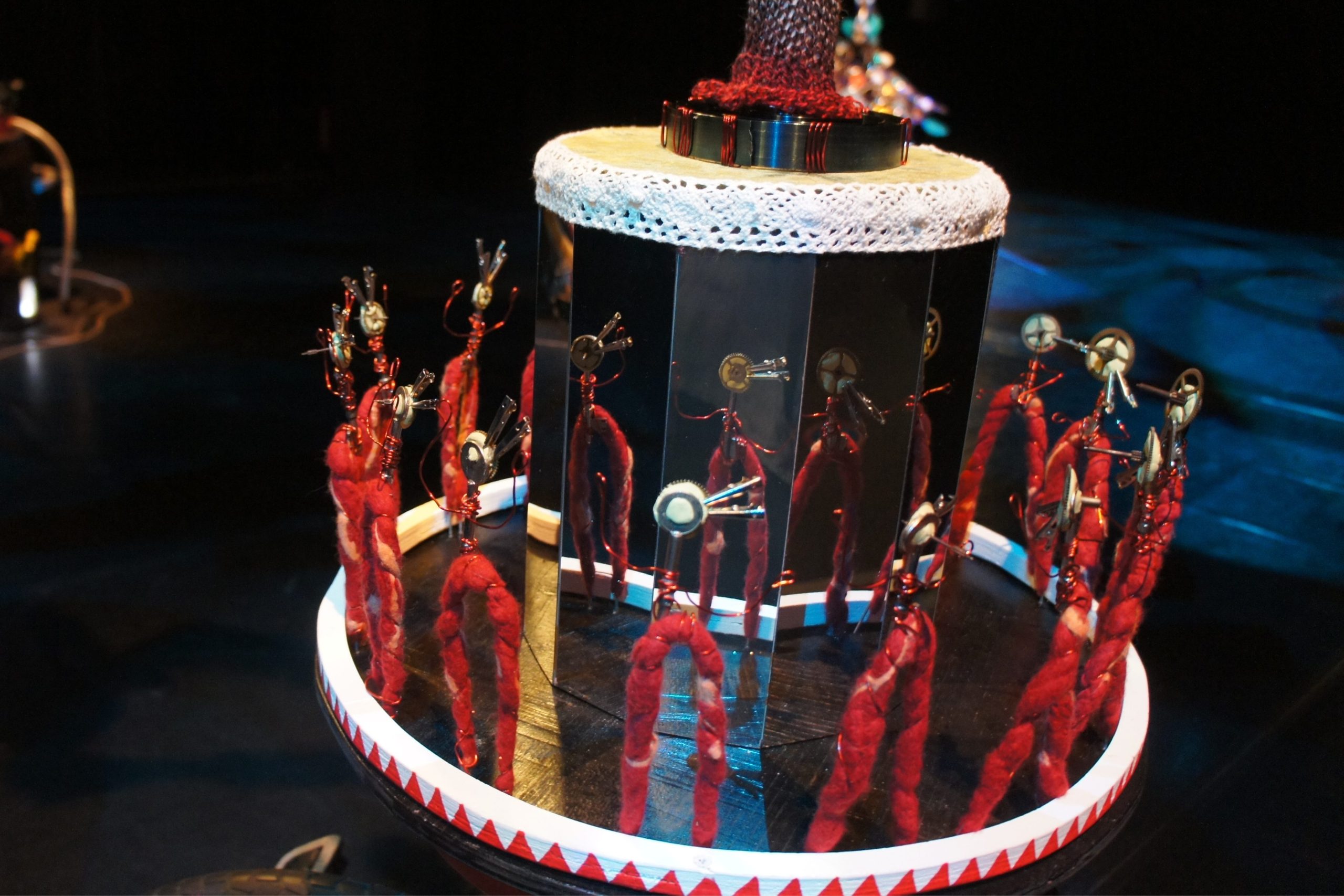 A circular contraption that spins